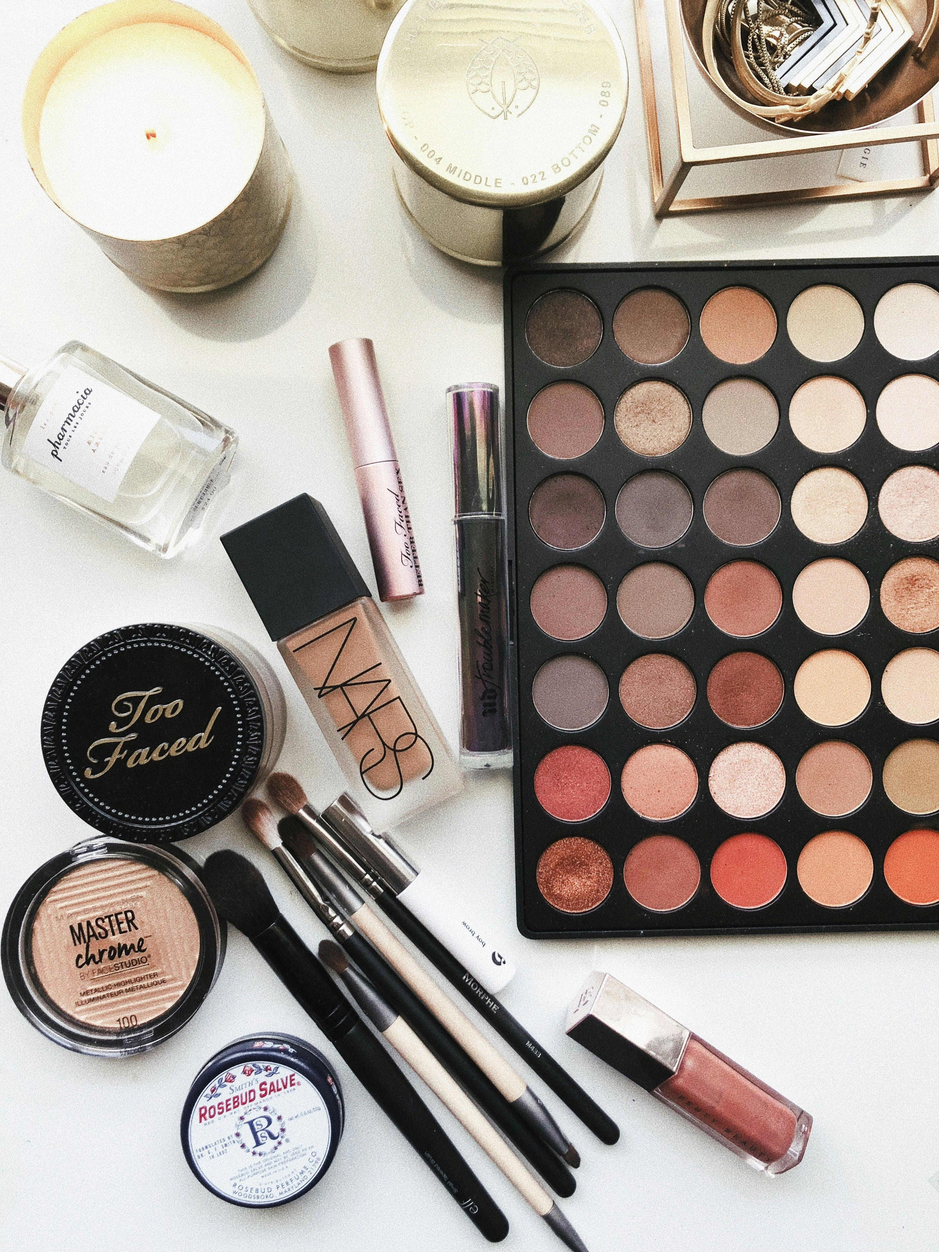 How to Take Care of Your Makeup with Your 'Baggie Bag'